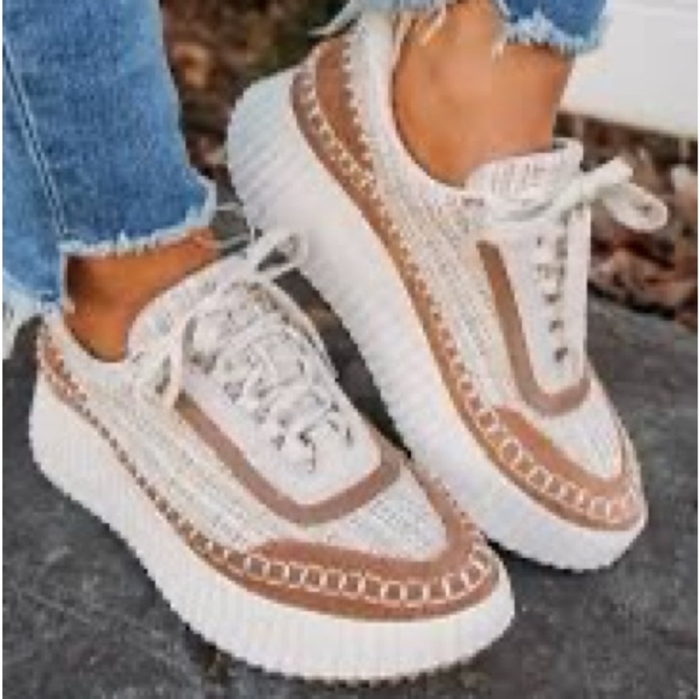 Dolce Vita Women's Tan and White Tweed Patterned Trendy Modern Sneakers
